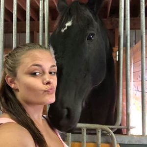 Meet your Posher, Bailey